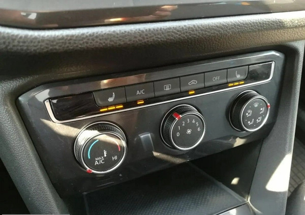 Volkswagen Tiguan Allspace cena 104800 przebieg: 24972, rok produkcji 2020 z Tarnów małe 379